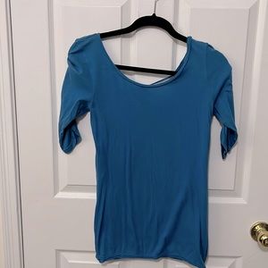 American Eagle blue 3/4 sleeve top size medium